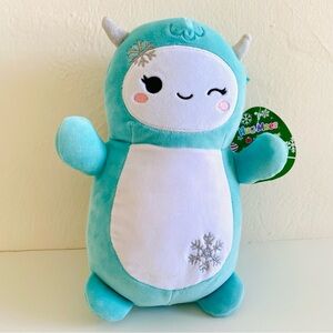 NWT Squishmallow Yollie Yeti Hugmee 10 Inch Stuffy Stuffed Animal